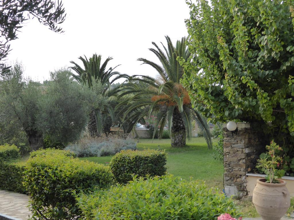 מלון מטהמורפוסי Porto Matina מראה חיצוני תמונה
