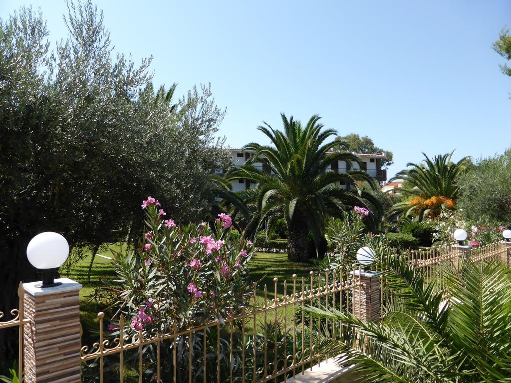 מלון מטהמורפוסי Porto Matina מראה חיצוני תמונה
