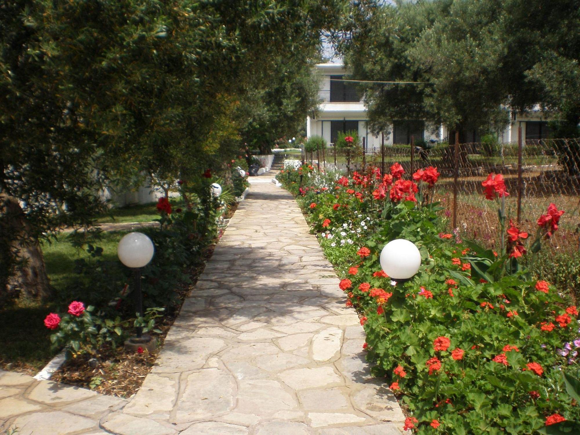 מלון מטהמורפוסי Porto Matina מראה חיצוני תמונה