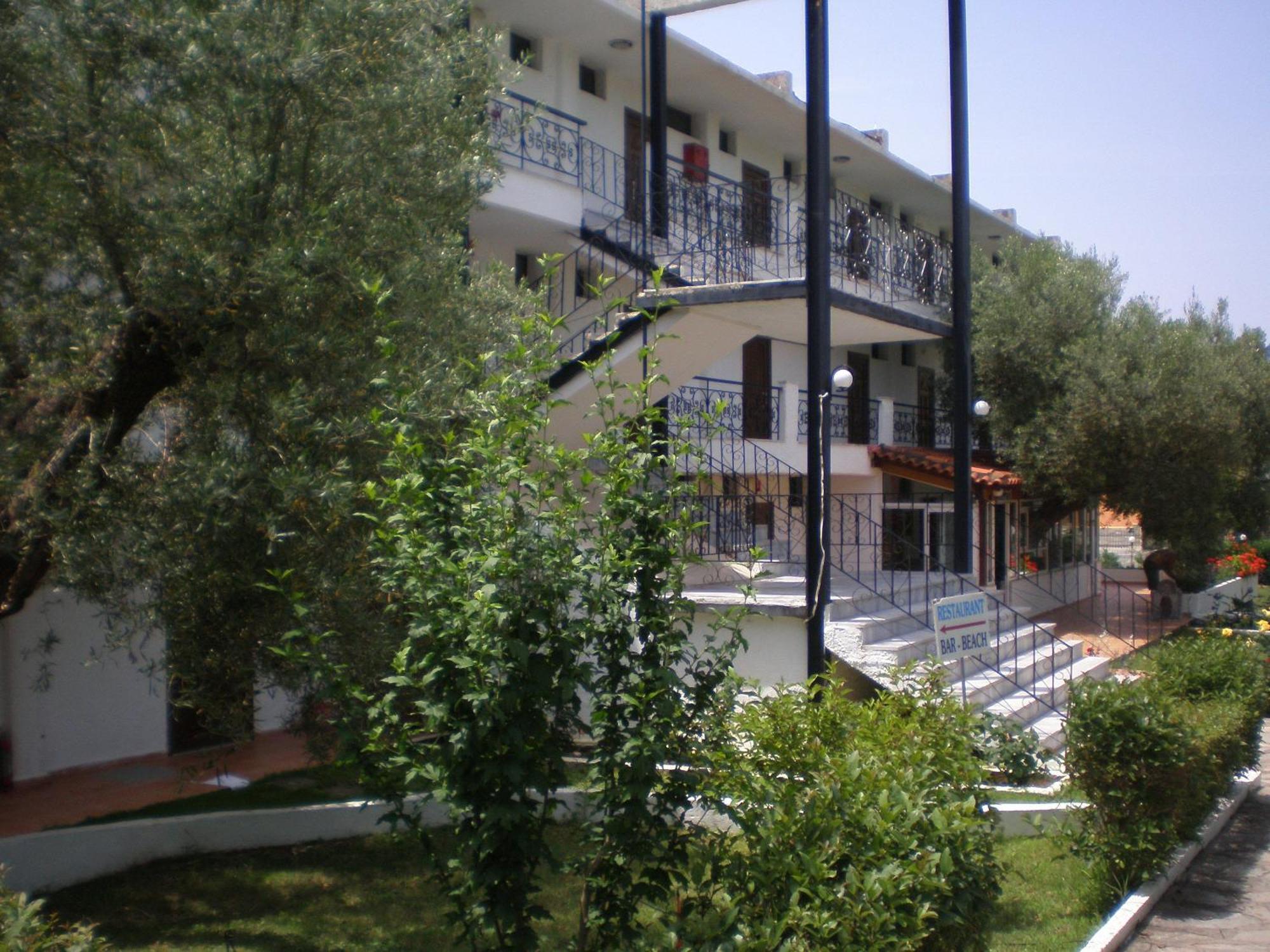 מלון מטהמורפוסי Porto Matina מראה חיצוני תמונה