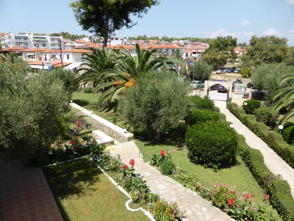 מלון מטהמורפוסי Porto Matina מראה חיצוני תמונה