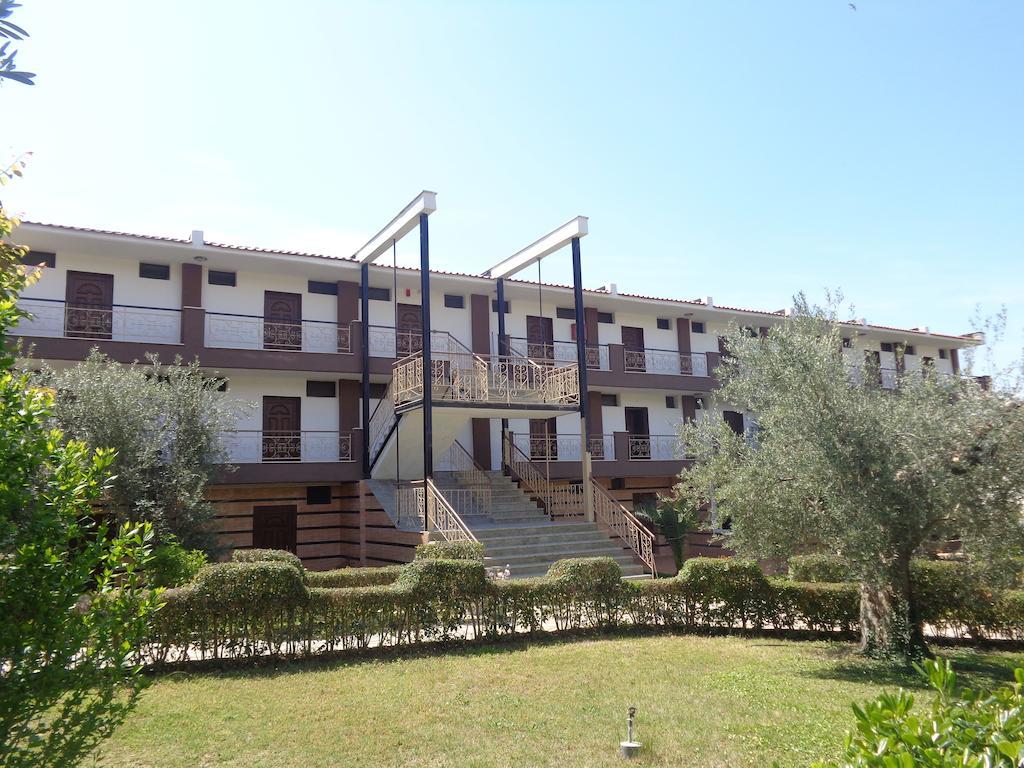 מלון מטהמורפוסי Porto Matina מראה חיצוני תמונה