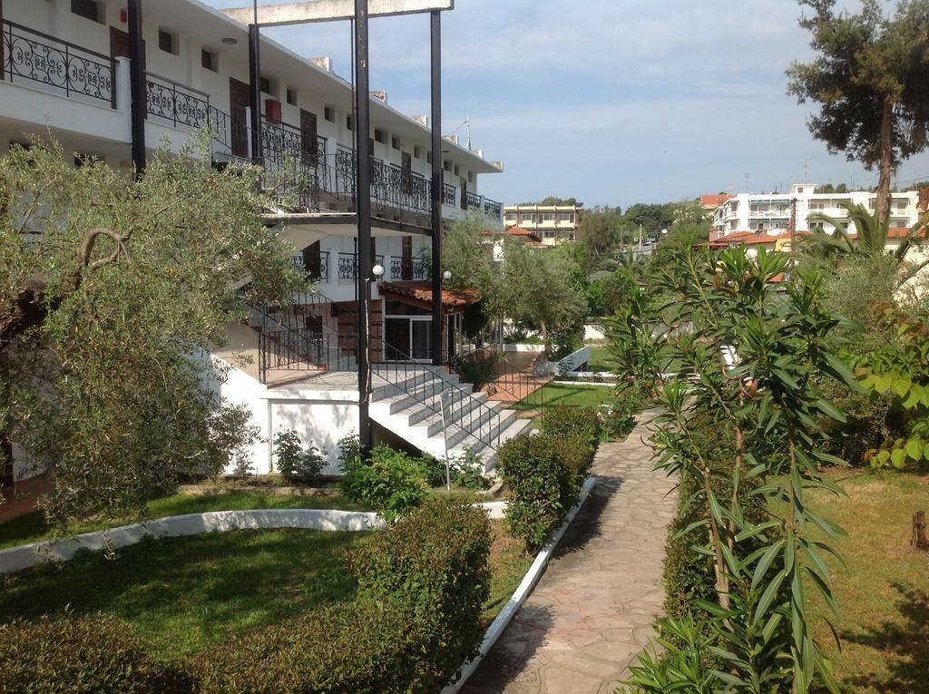מלון מטהמורפוסי Porto Matina מראה חיצוני תמונה