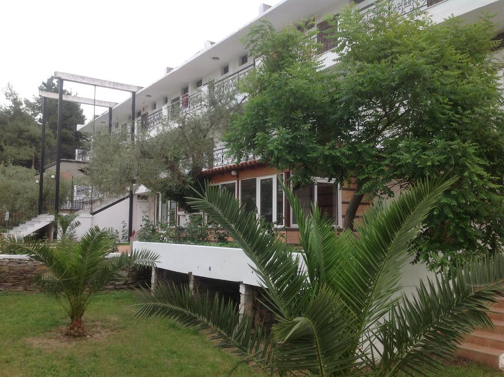 מלון מטהמורפוסי Porto Matina מראה חיצוני תמונה